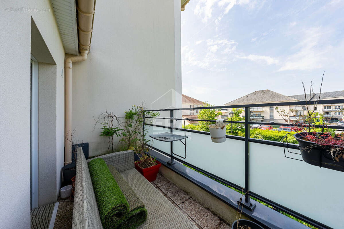 Appartement à MENNECY