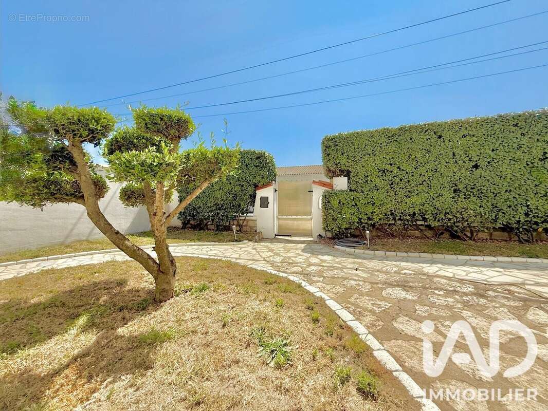 Maison 210 m² à La Tremblade  - photo 2