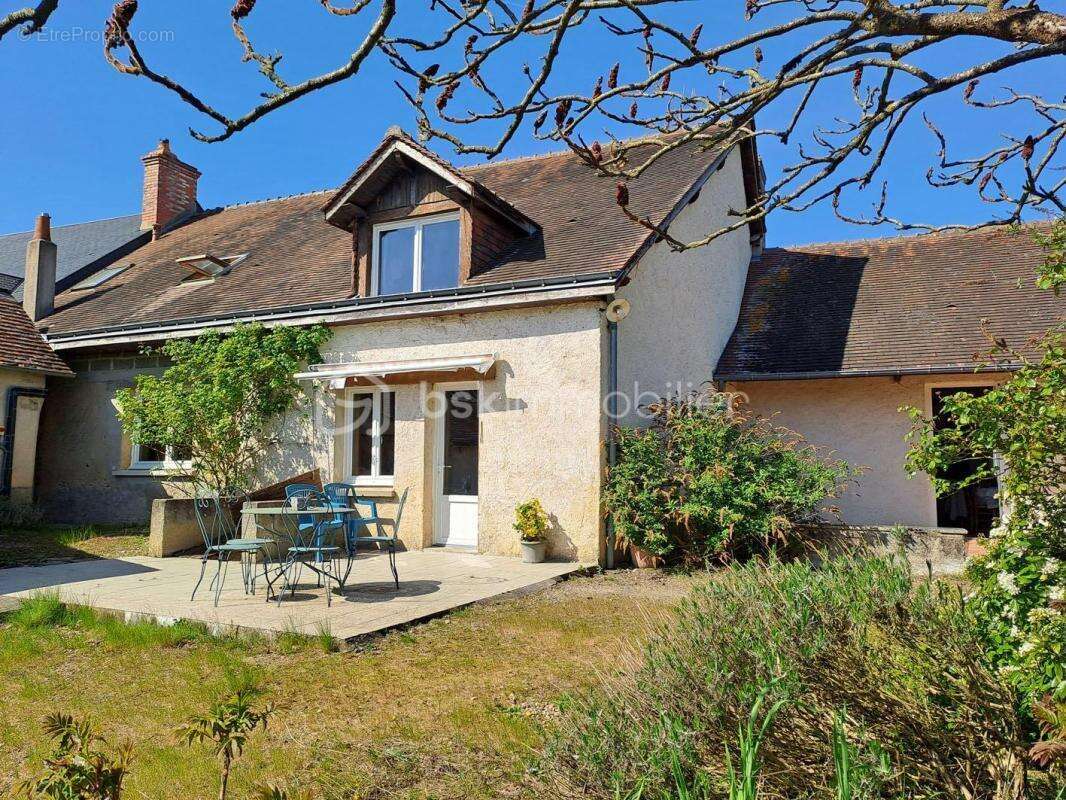 Maison à SAVIGNE-SOUS-LE-LUDE