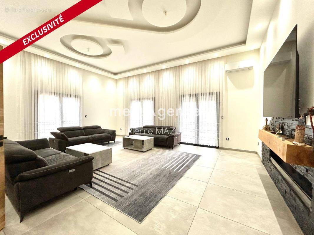 Maison à LONS-LE-SAUNIER