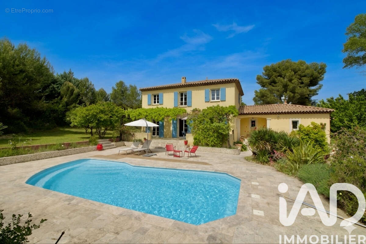 Photo 2 - Maison à VELAUX