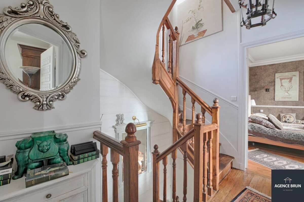 Maison à SAINT-MAUR-DES-FOSSES