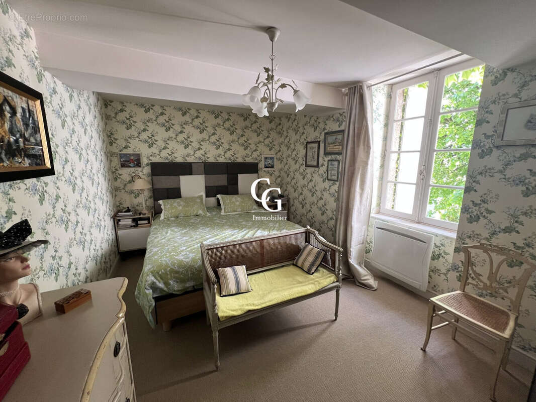 Maison à LES LANDES-GENUSSON
