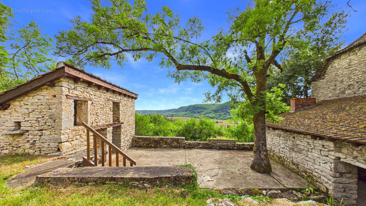 Maison Larroque-toirac 5 pièce(s) 185 m2 - photo 2