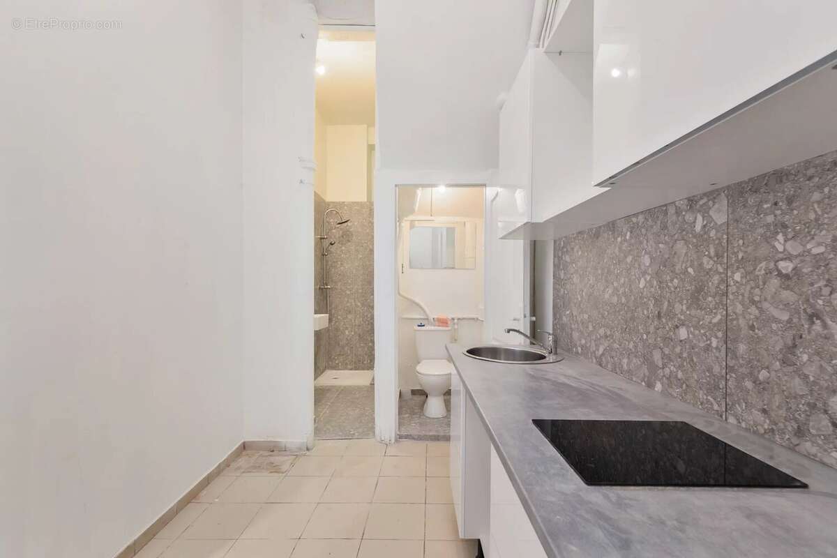 Appartement à PARIS-8E