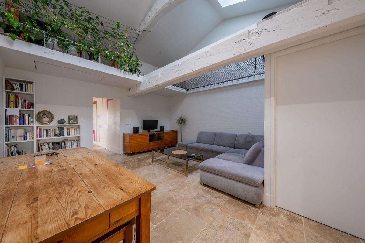 Maison à SAINT-CIERS-SUR-GIRONDE