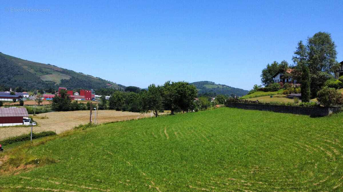Photo 1 - Terrain à SAINT-JEAN-PIED-DE-PORT