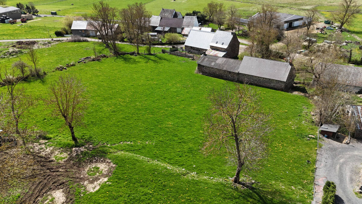 Terrain à COLTINES