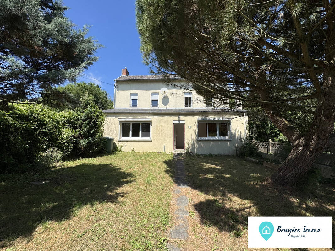 Maison à AVESNES-SUR-HELPE