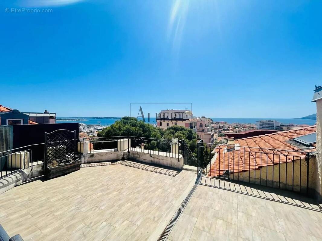 Appartement à CANNES