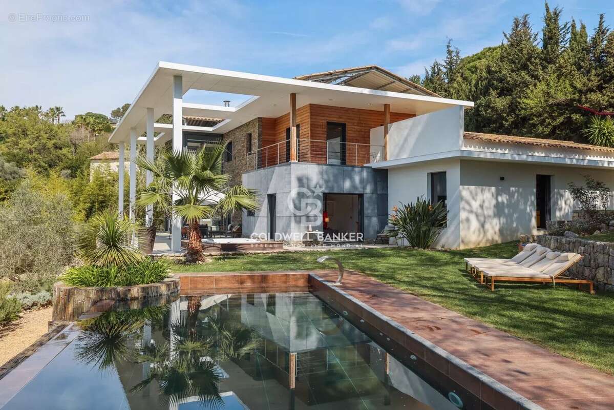 Maison à MOUGINS