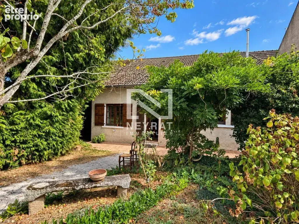 Au calme d'un petit quartier de village, une maison en pierre pleine de potentiel - photo 5