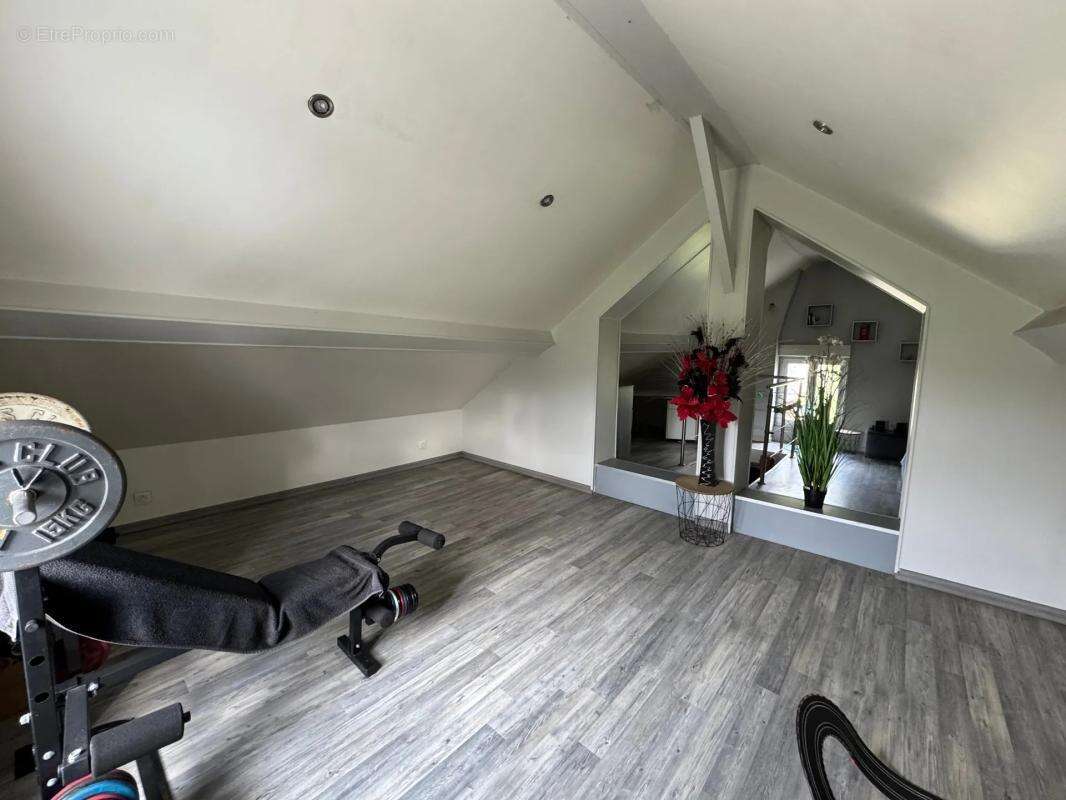 Maison à ROMENY-SUR-MARNE