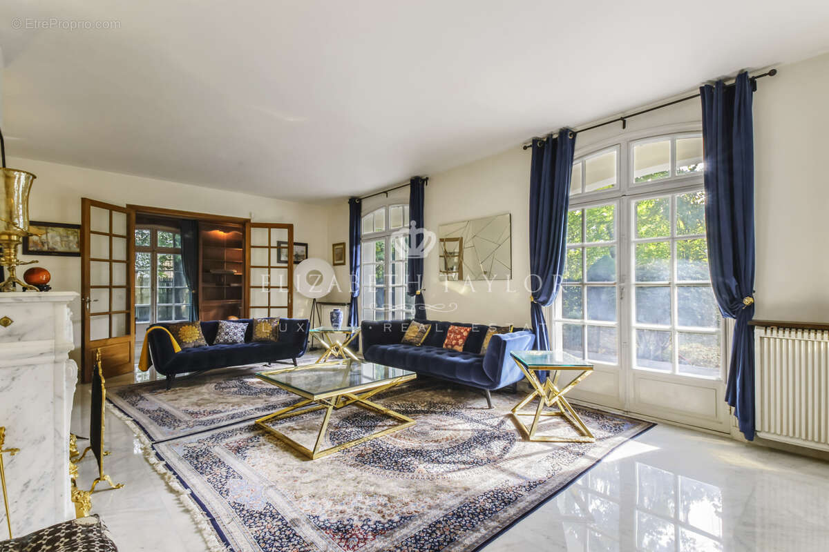 Maison à LE VESINET