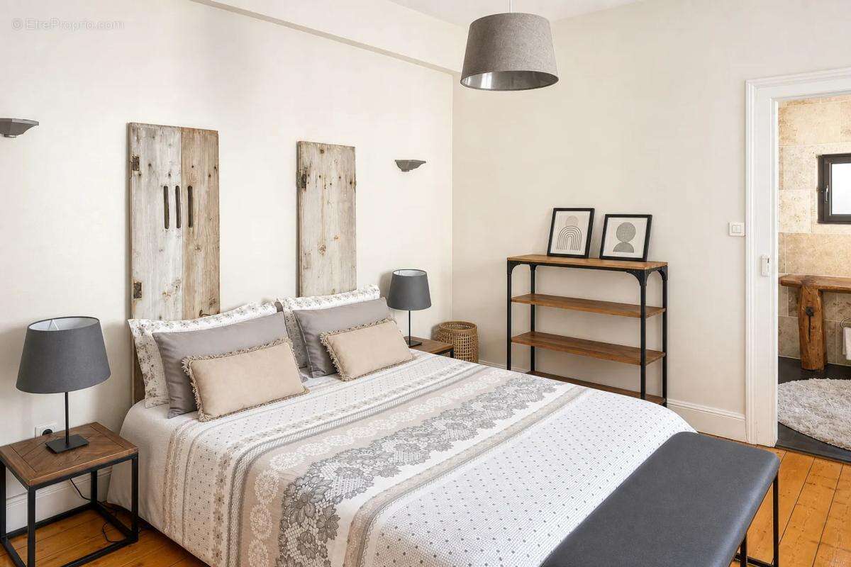 Appartement bourgeois 7 pièces – 147 m² – 3e étage - photo 16