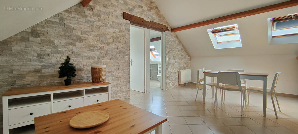 Appartement à SURVILLIERS