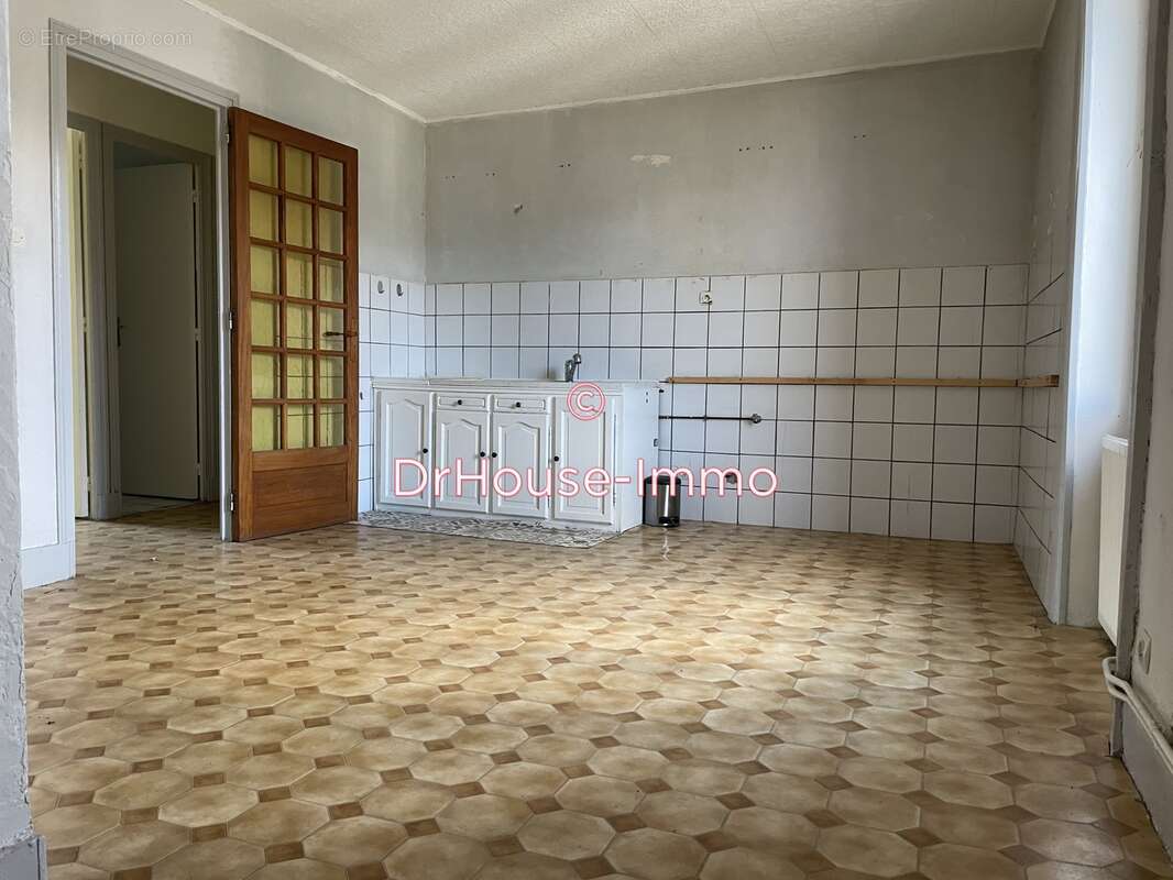 Appartement à UNIEUX