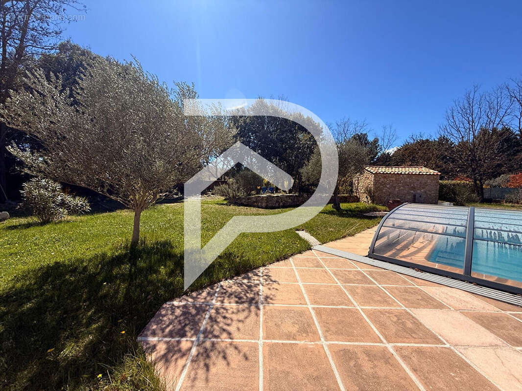 Maison à VINON-SUR-VERDON