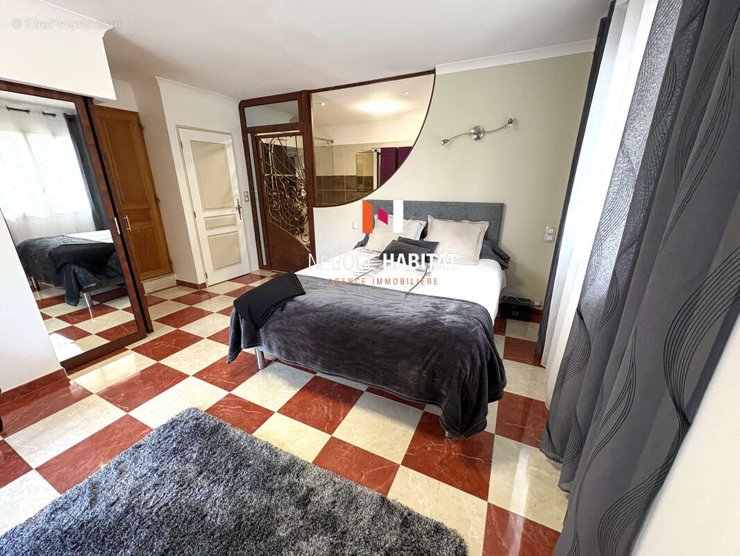 Maison à NIMES
