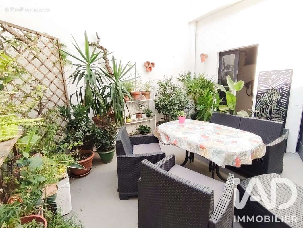 Maison 180 m² à Thezan-Des-Corbieres  - photo 4
