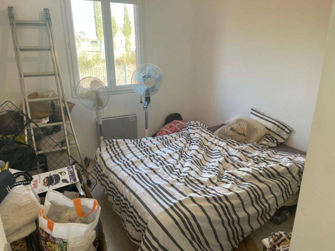 Maison à SAINT-JULIEN-LES-ROSIERS