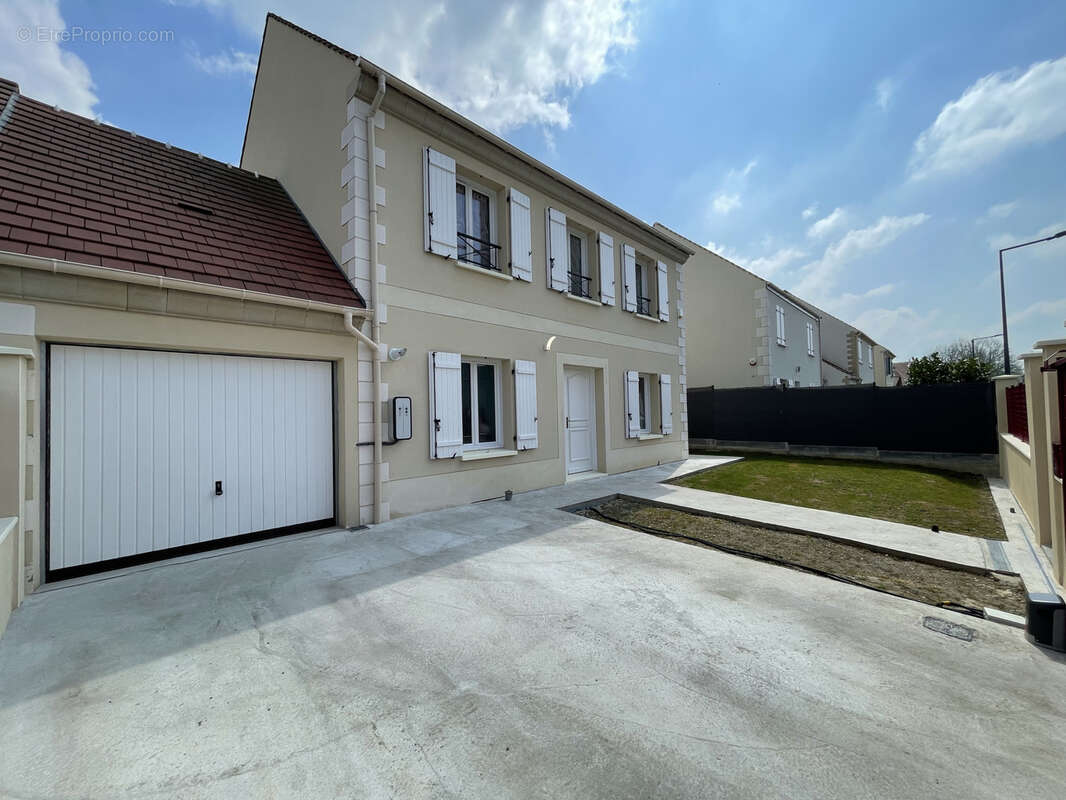 Maison à NEUILLY-EN-THELLE