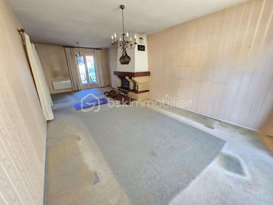 Maison à COULANGES-LES-NEVERS