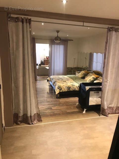 Commerce à SISTERON