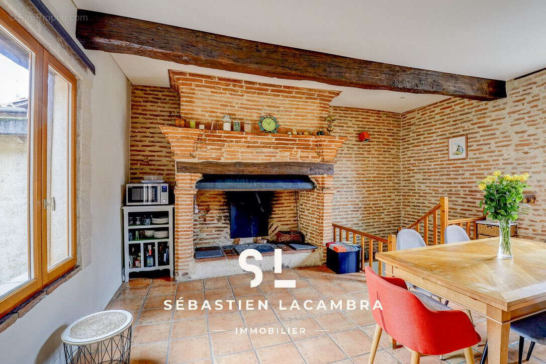 Maison à LISLE-SUR-TARN