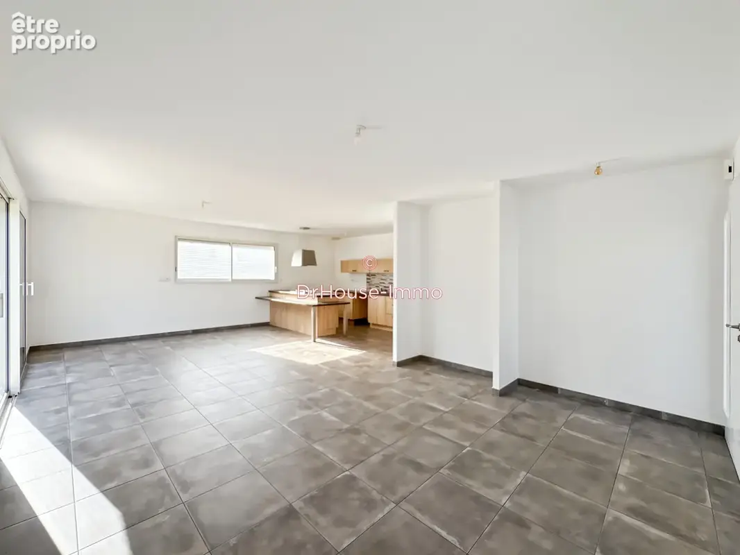 Maison 5 pièces 112 m² à vendre à La Suze-Sur-Sarthe (72210) - photo 5