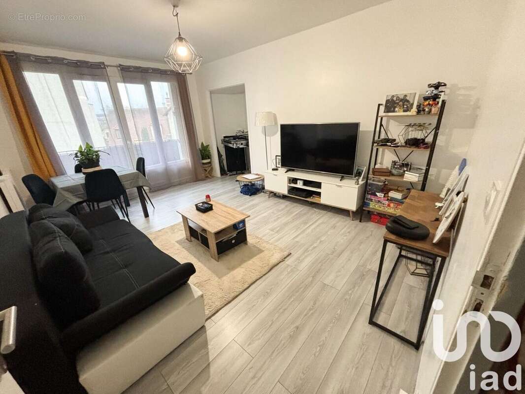 Photo 2 - Appartement à THORIGNY-SUR-MARNE