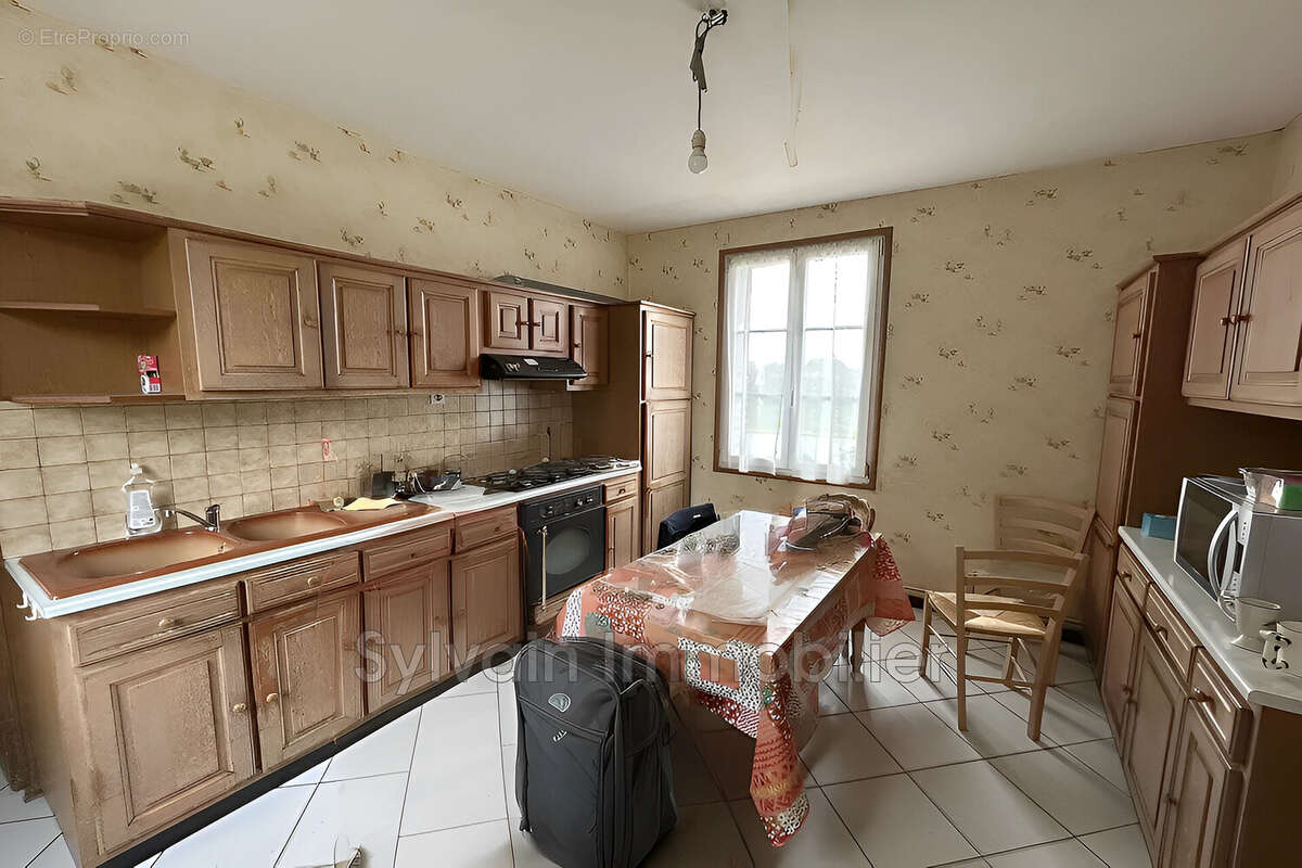Maison à FORMERIE