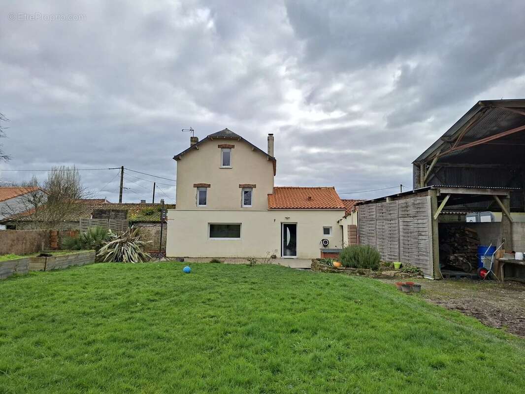 Maison à MONTBERT