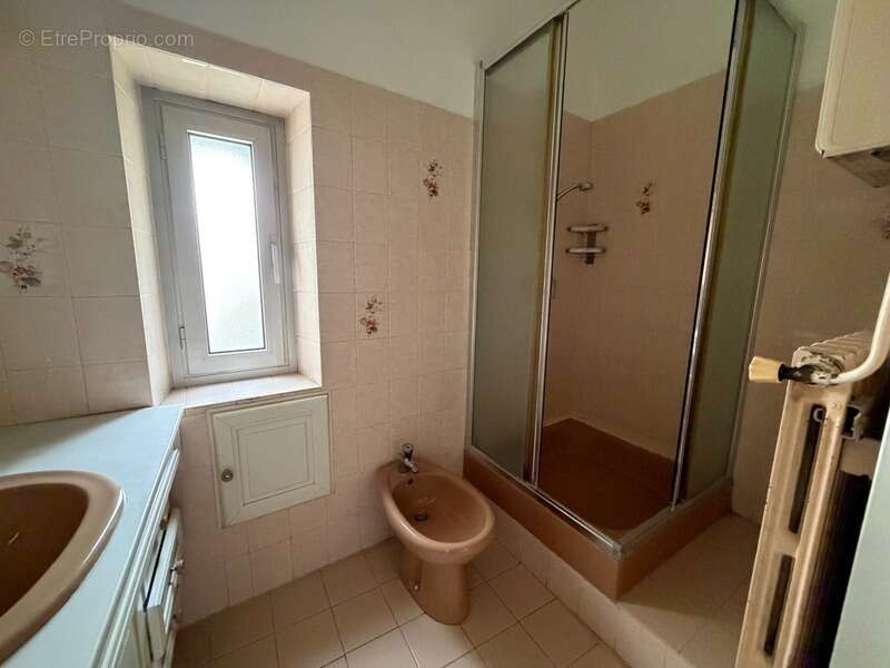 Appartement à MARSEILLE-1E