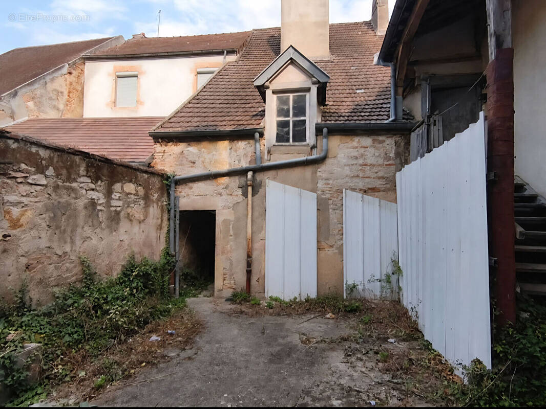 Maison à AUXONNE