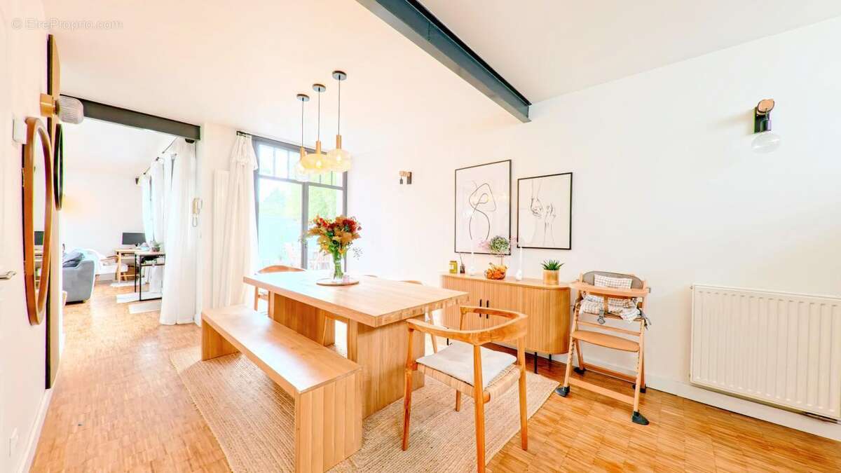 Maison à CHENNEVIERES-SUR-MARNE