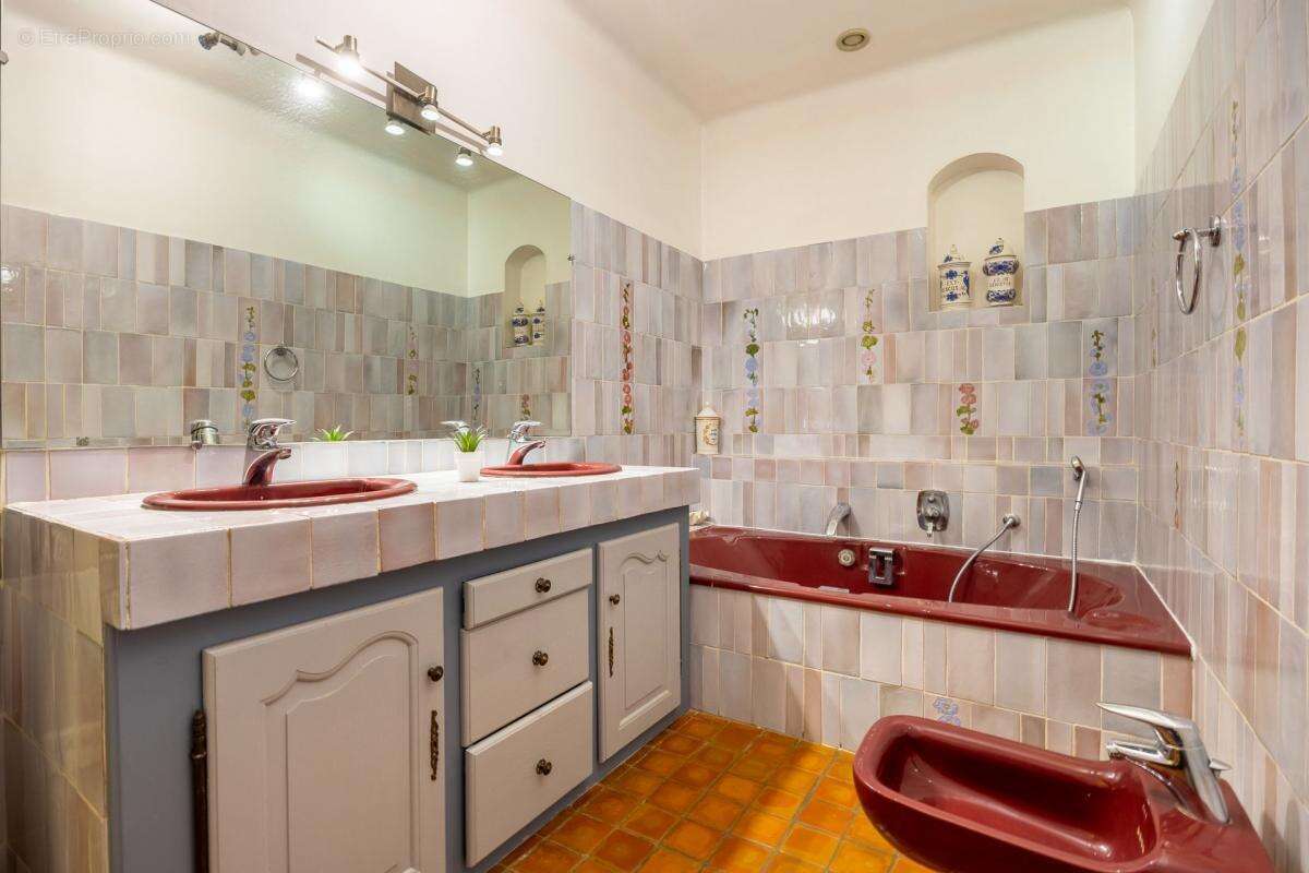 Maison à ROQUEFORT-LA-BEDOULE