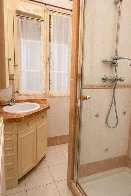 Appartement à PARIS-20E