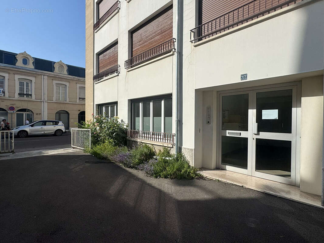 Appartement type 3 - 62.30 m² - reims bd lundy - photo 9
