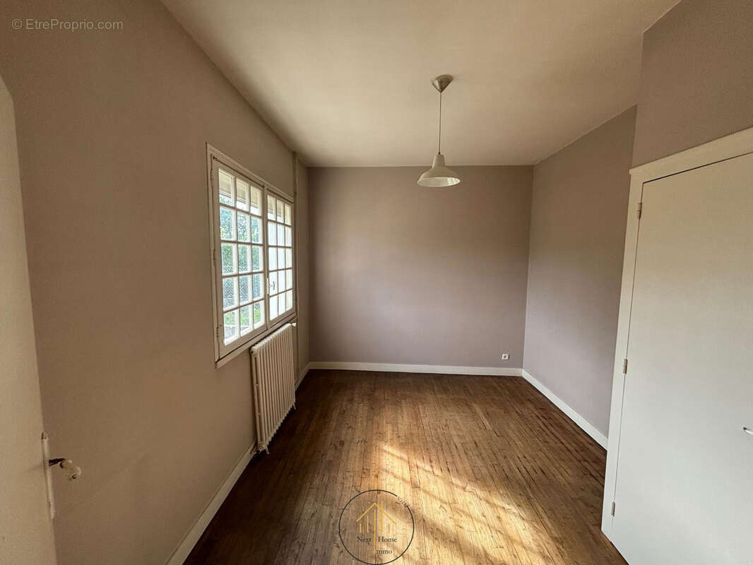 Maison de plain-pied - 140 m2 - 6 chambres - terrain clos - photo 6