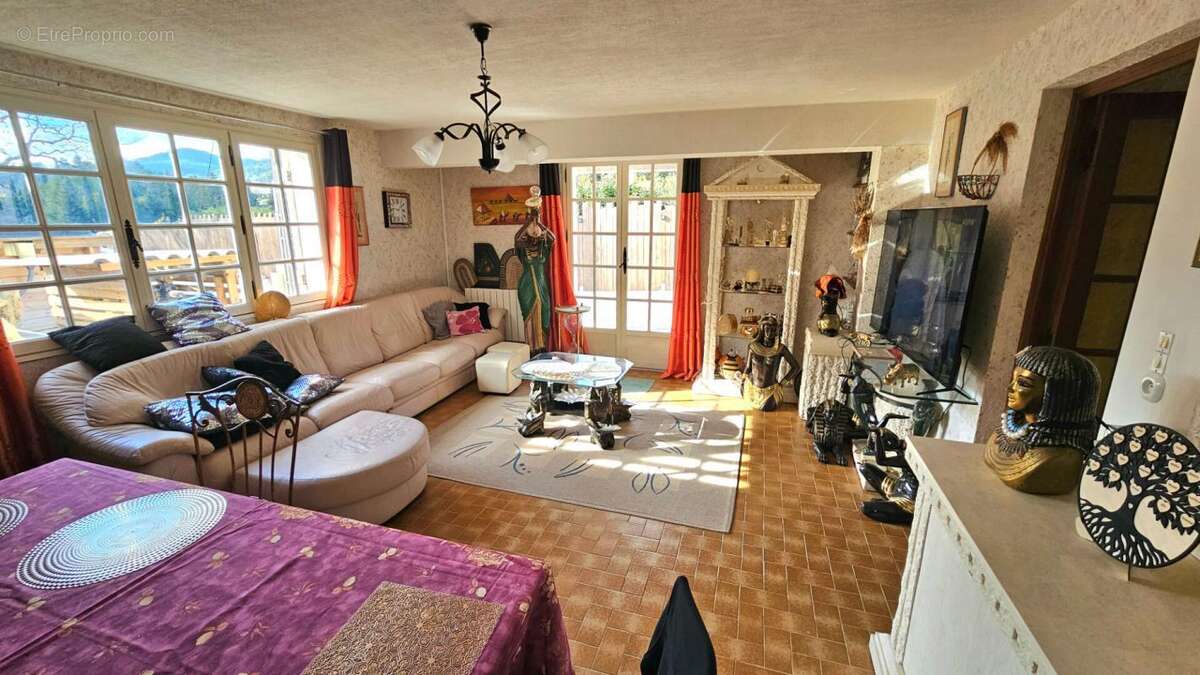 Maison à CALLAS