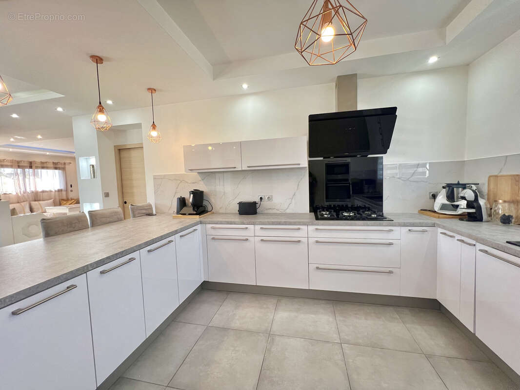 Maison à SAINT-GENIES-DE-MALGOIRES