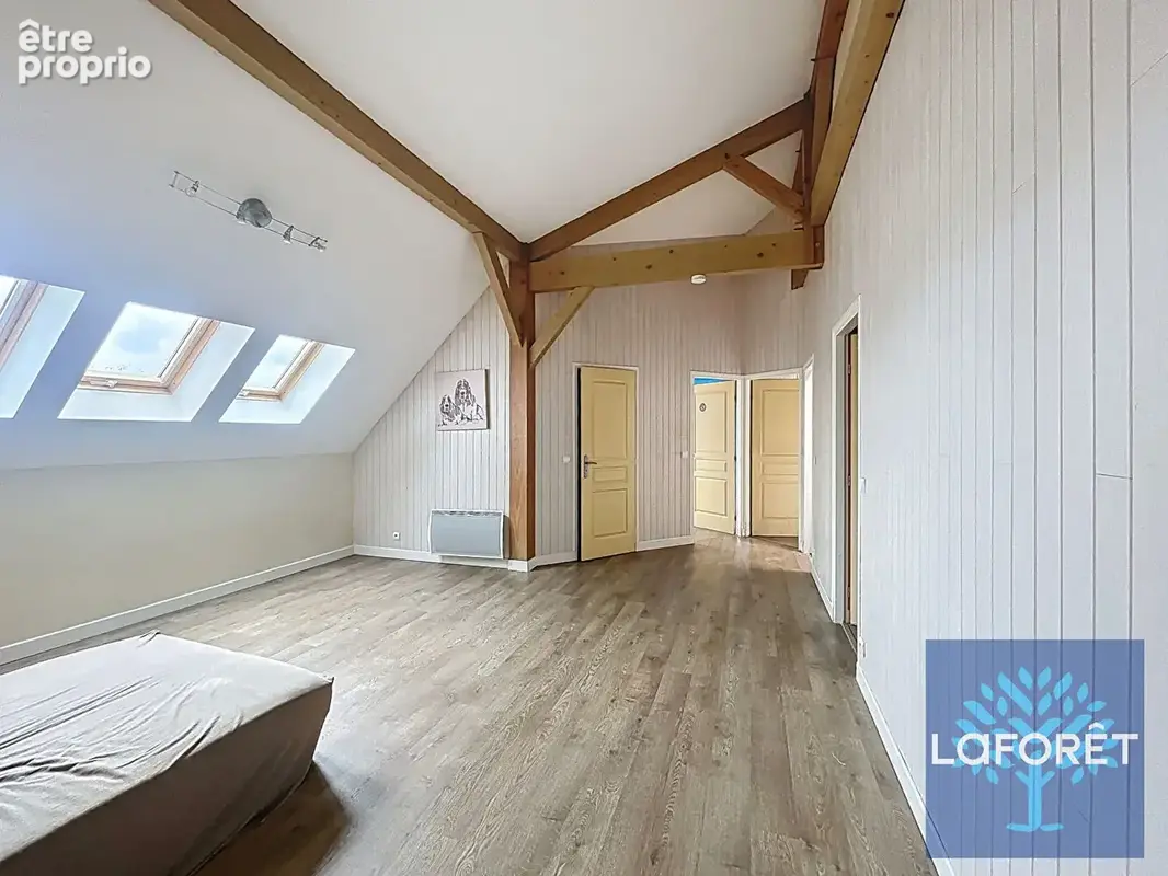 Spacieuse maison familiale de 10 pièces avec piscine. Quartier St Vincent - photo 7
