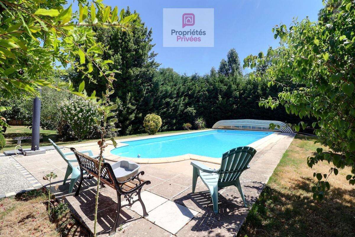 Maison de maître de 1874 - Parc arboré, piscine et dépendances - photo 5
