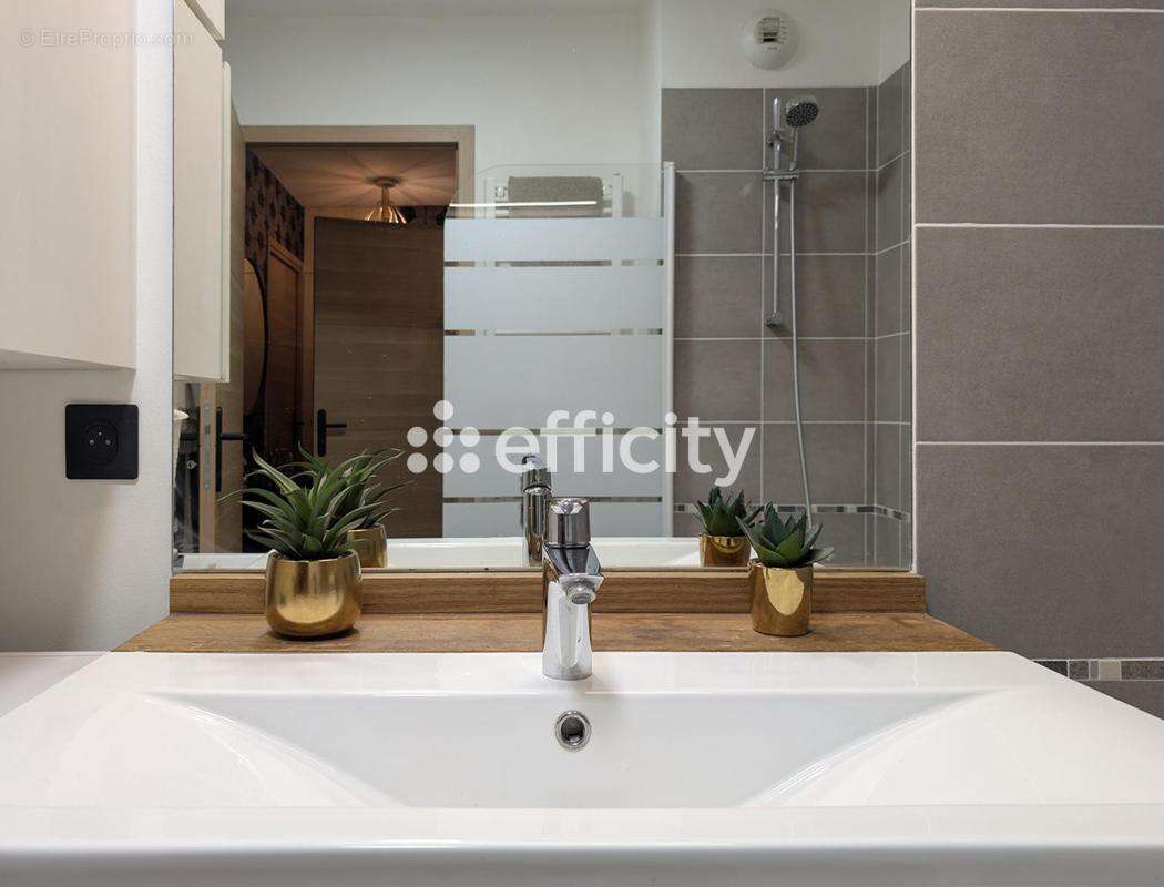 Appartement à CASTELNAU-LE-LEZ