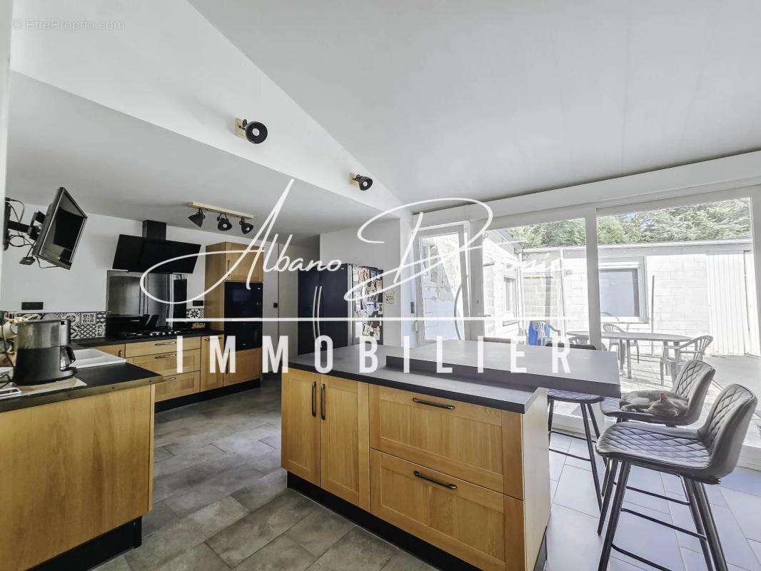 Maison à LIEU-SAINT-AMAND