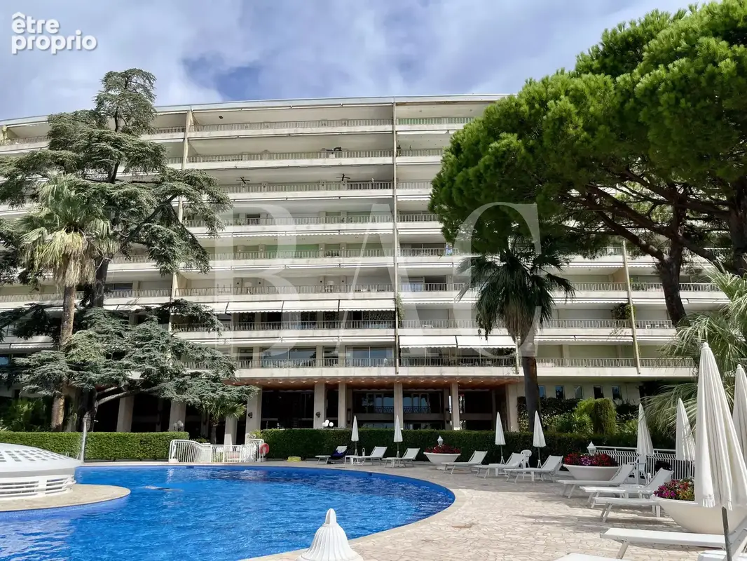 Cannes, Avenue du Roi Albert 1er - photo 14