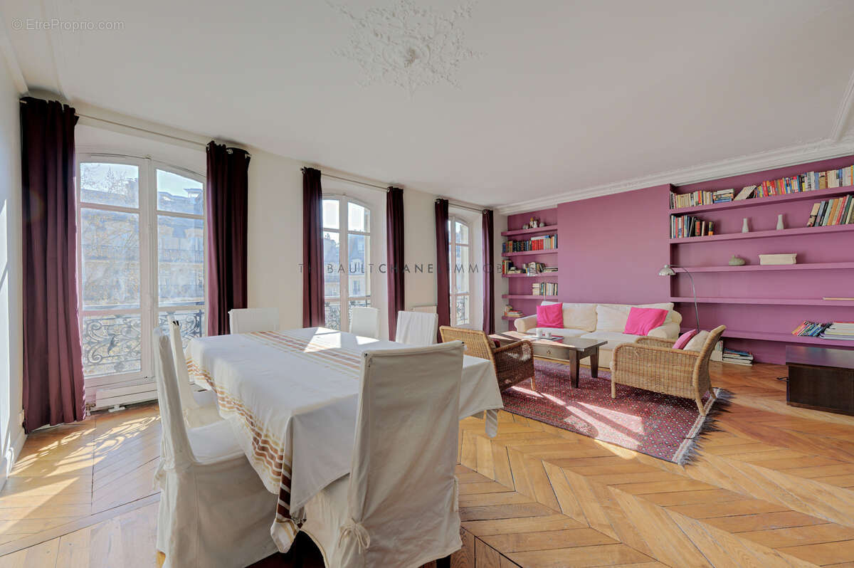 Appartement à PARIS-2E