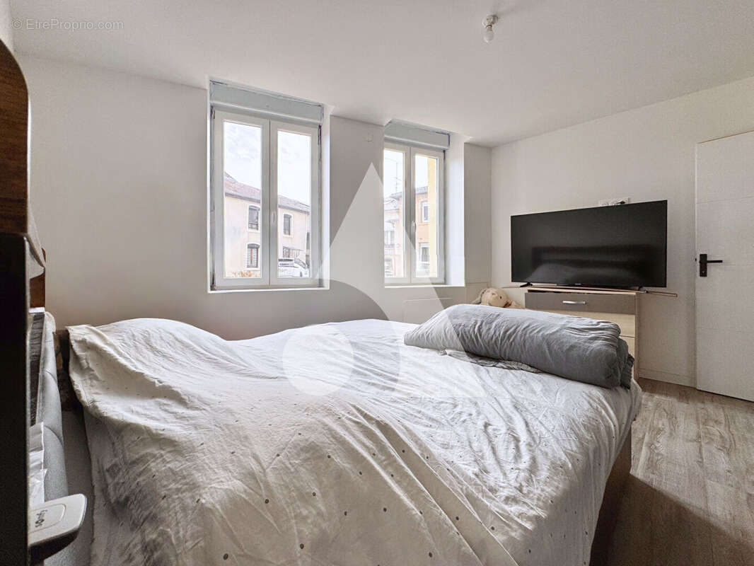 Appartement à MILLERY