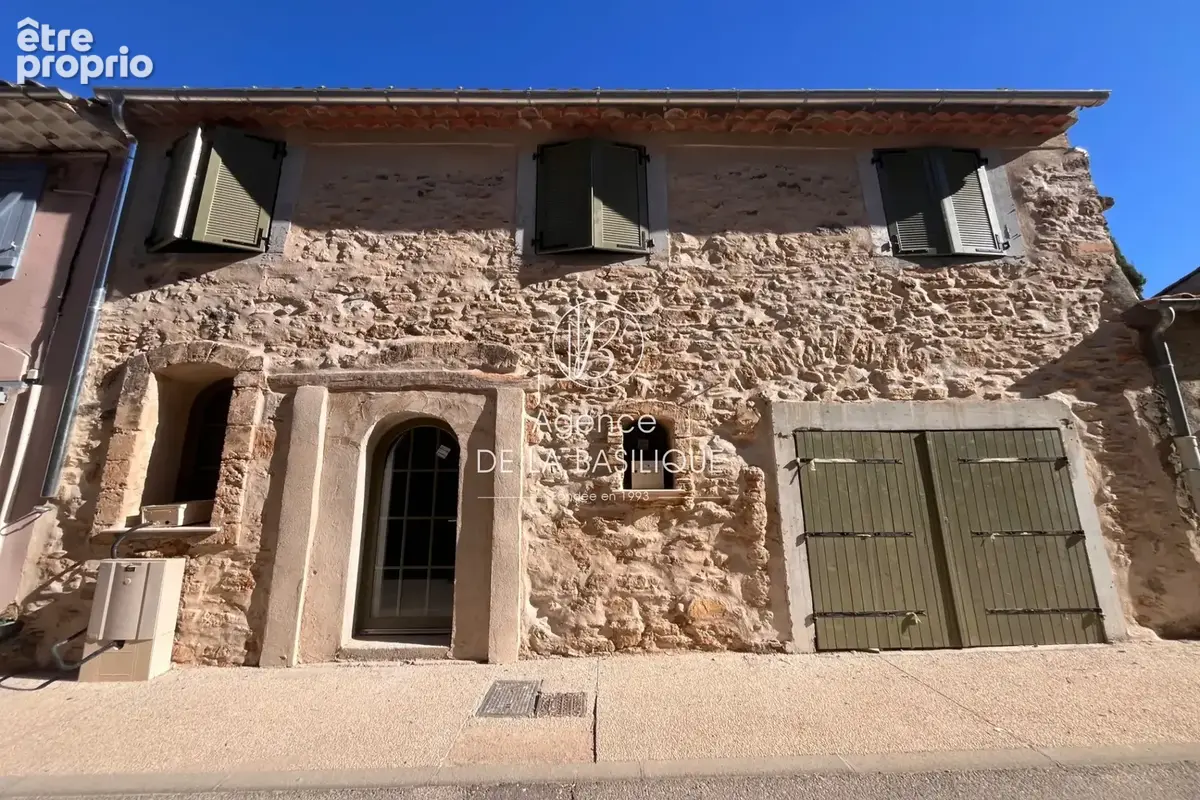 Maison 5 pièces 110 m² à vendre à Saint-Maximin-La-Sainte-Baume (83470) - photo 9